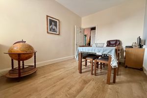 GFF Dining Room - click for photo gallery